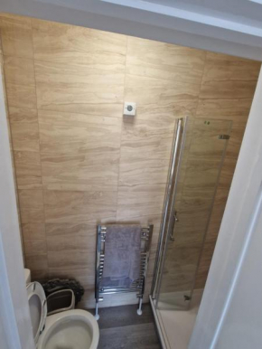 Brand new studio flat with private bathroom
